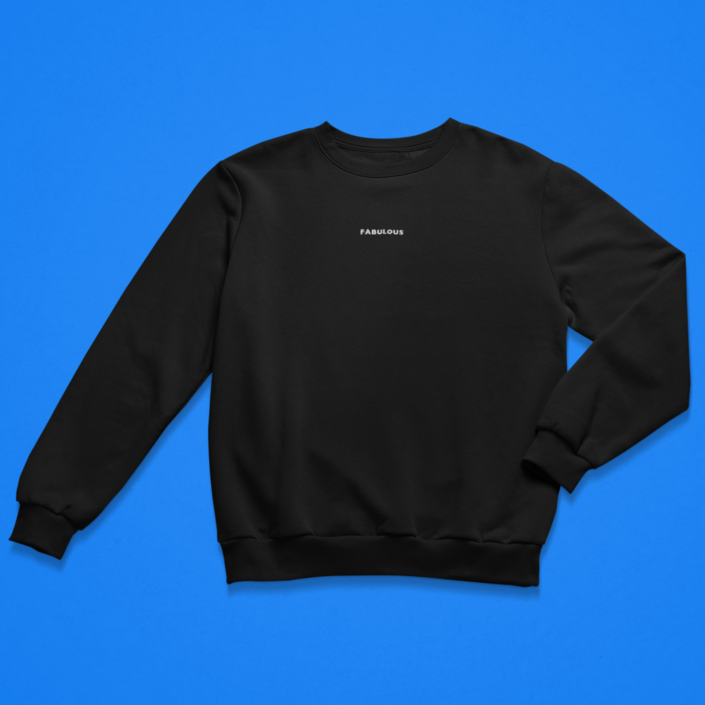 sweatshirt-bestickt-liegend-fabulous-weiss