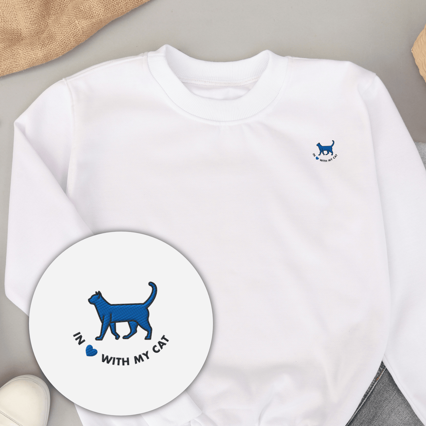 sweatshirt-weiß-nachhaltig-bio-baumwolle-statement-spruch-katzendesign-katzenmotiv-bestickt
