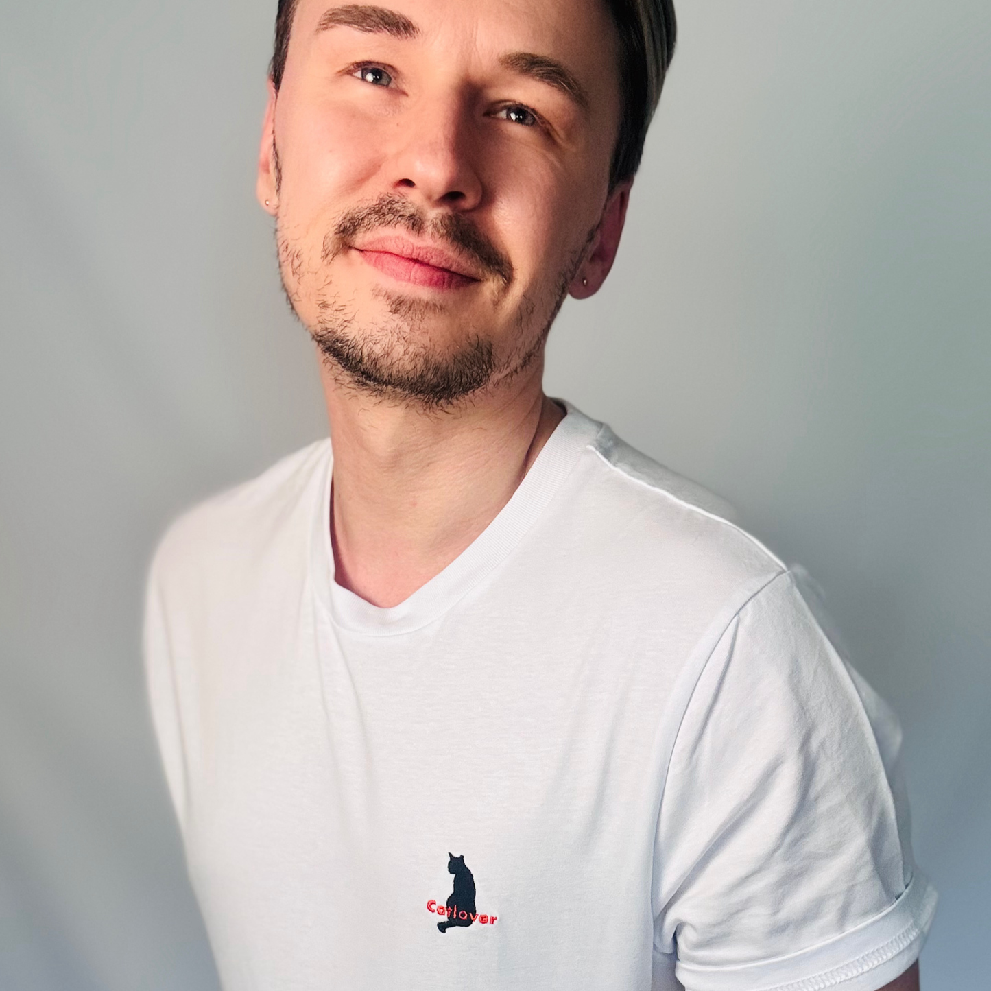 t-shirt-bestickt-catlover-katze-geschenkidee-katzenfans