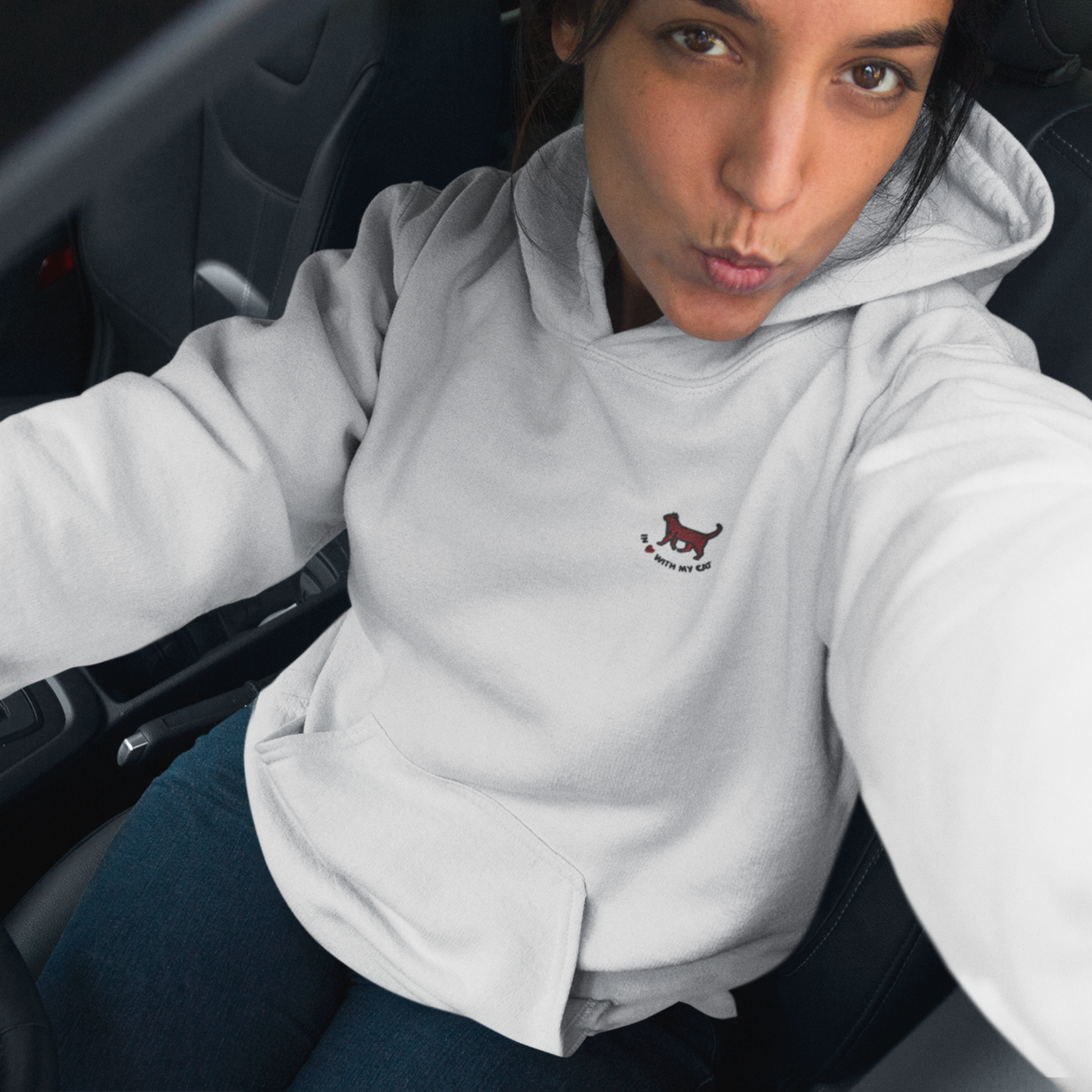 hoodie-frau-bestickt-katzenmotiv