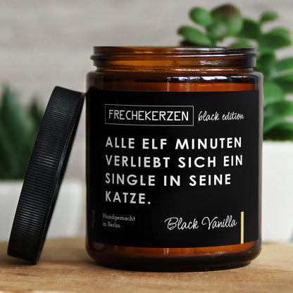 Lustige Duftkerze | Alle elf Minuten verliebt sich ein Single in seine Katze.