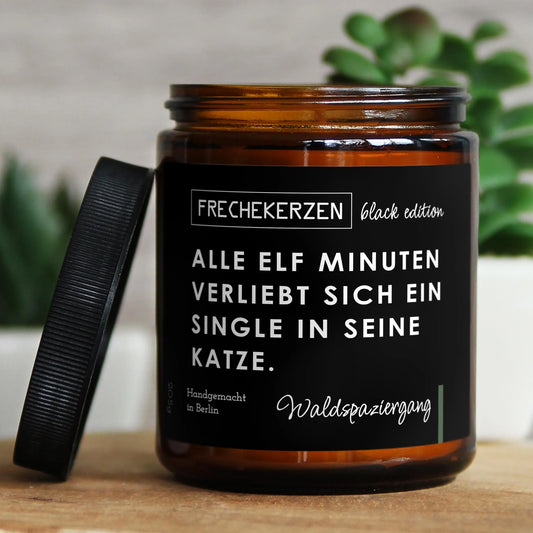 Lustige Duftkerze | Alle elf Minuten verliebt sich ein Single in seine Katze.